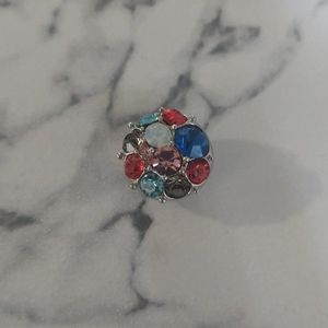 3/$20 magnolia vine multi-color circl snap…